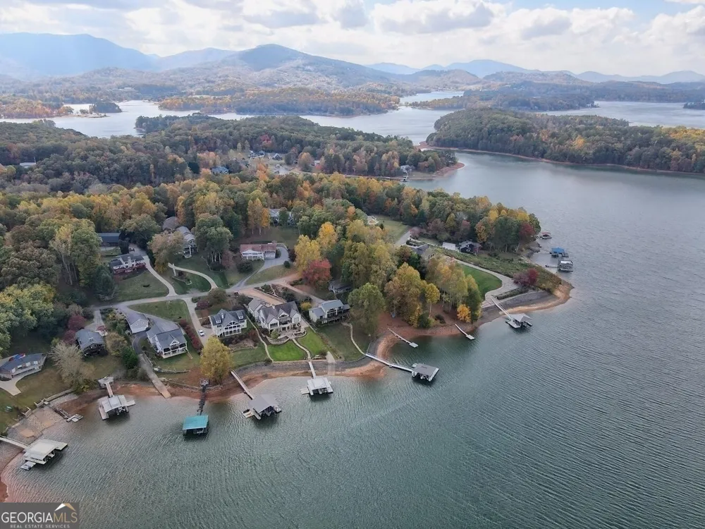 2734 Hidden Valley RD Hiawassee, GA 30546