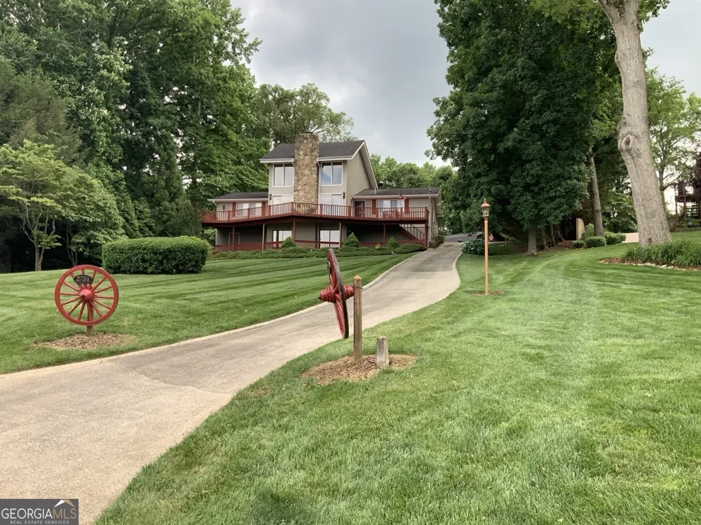 2734 Hidden Valley RD Hiawassee, GA 30546