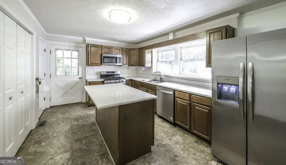 516 Dickerson RD Franklin, GA 30217