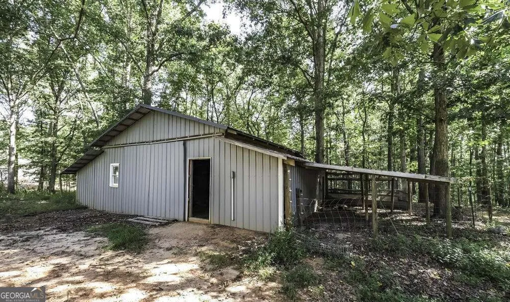 516 Dickerson RD Franklin, GA 30217