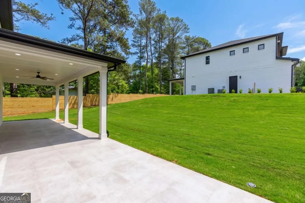 2709 Collins Hill Rd Lawrenceville, GA 30043
