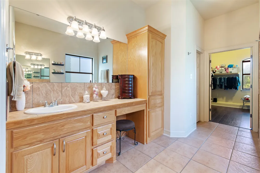 3060 Fm 1704 Elgin, TX 78621