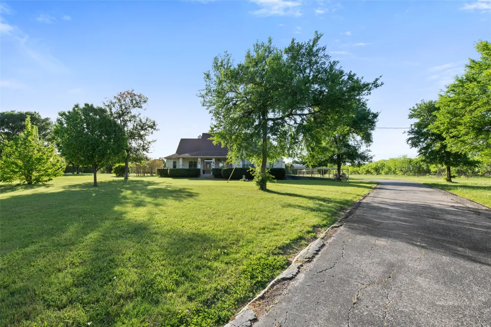 3060 Fm 1704 Elgin, TX 78621