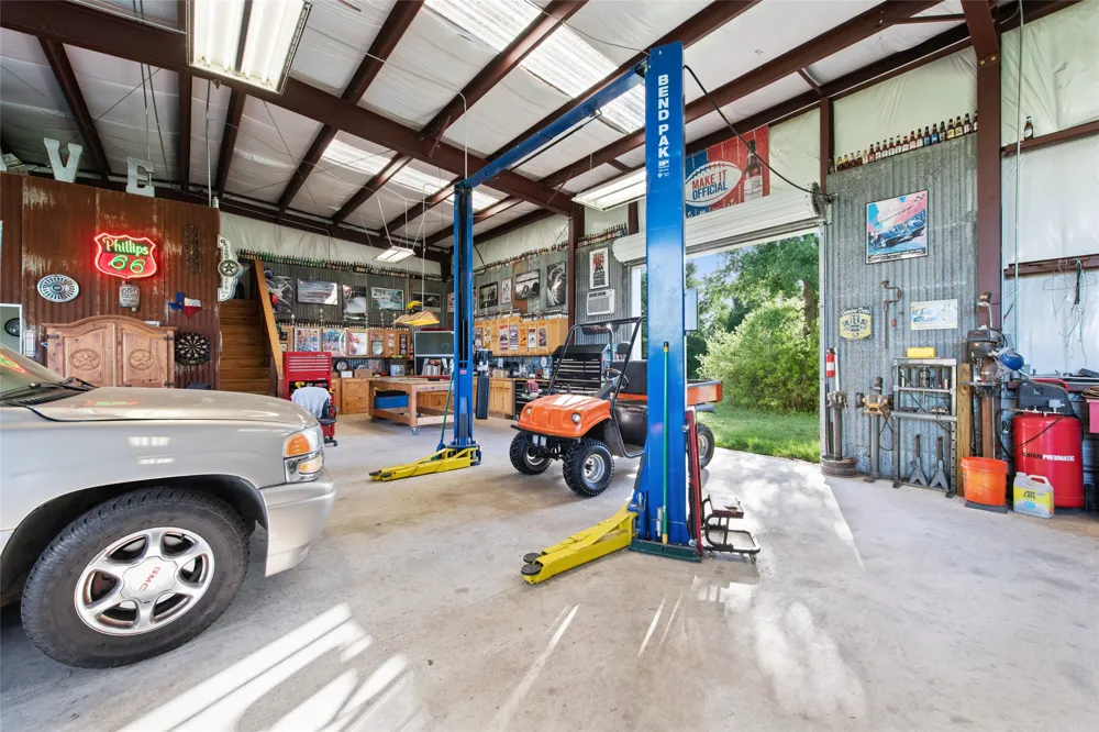 3060 Fm 1704 Elgin, TX 78621