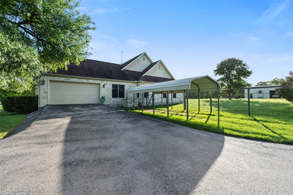 3060 Fm 1704 Elgin, TX 78621