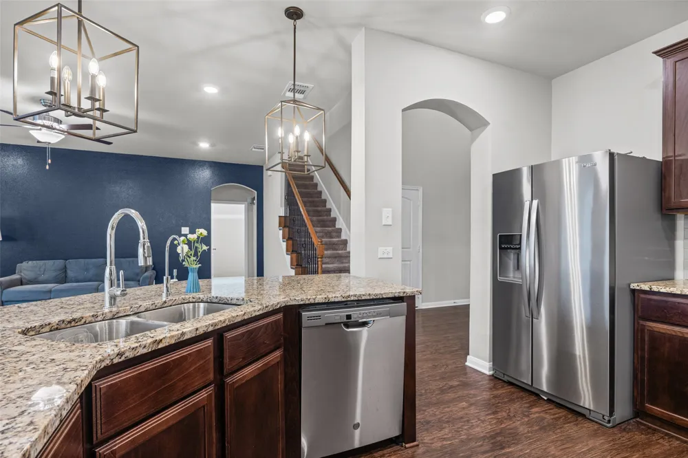 811 Clanton Cove Killeen, TX 76542