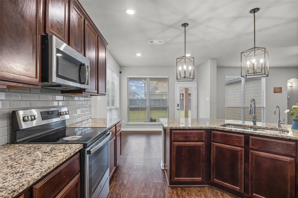 811 Clanton Cove Killeen, TX 76542