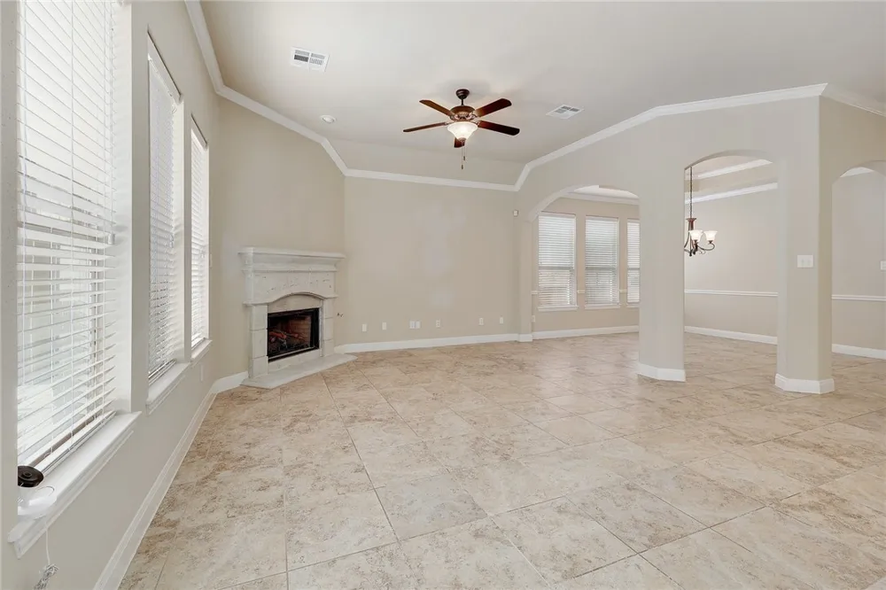 4492 Wandering Vine Trail Round Rock, TX 78665