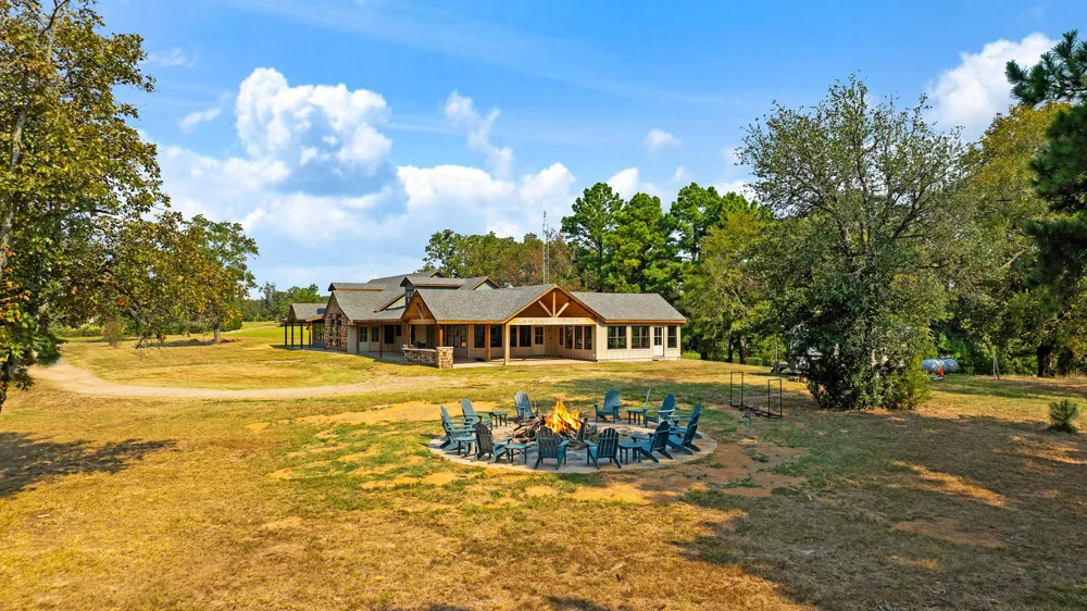 3689 Farm Road 1499 Paris, TX 75460