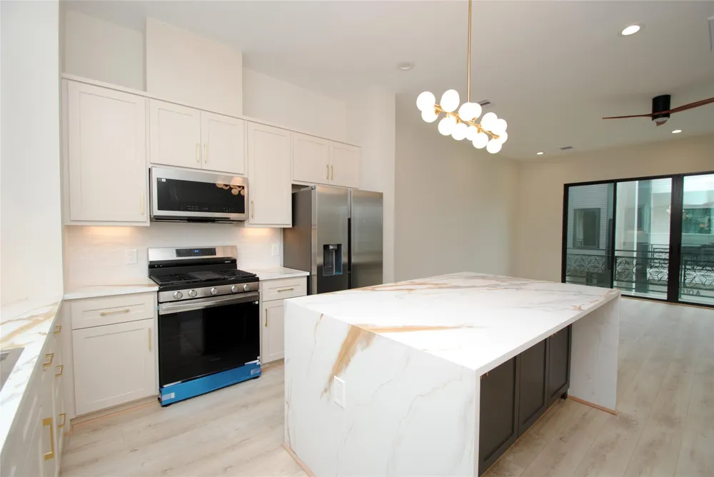 6312 Illinois Street #B Houston, TX 77021