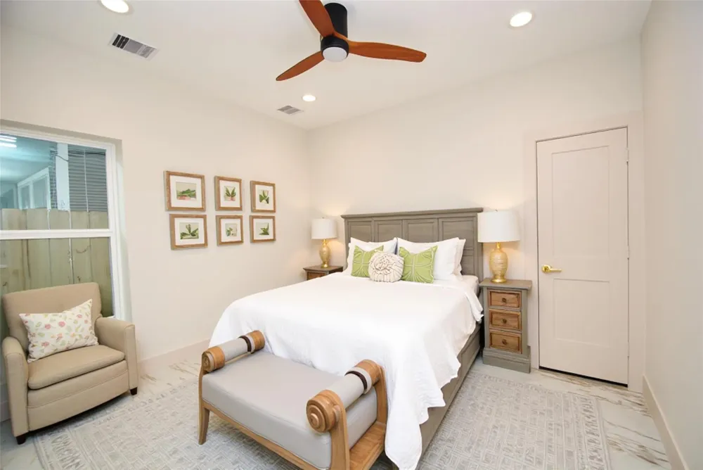 6312 Illinois Street #B Houston, TX 77021