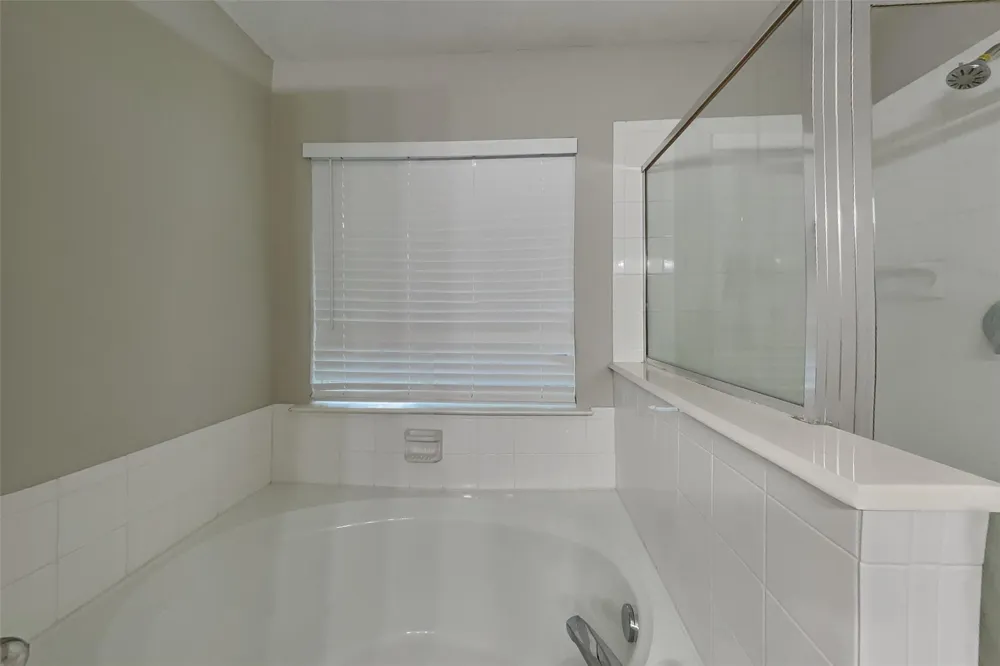 10 Windswept Oaks Place Conroe, TX 77385