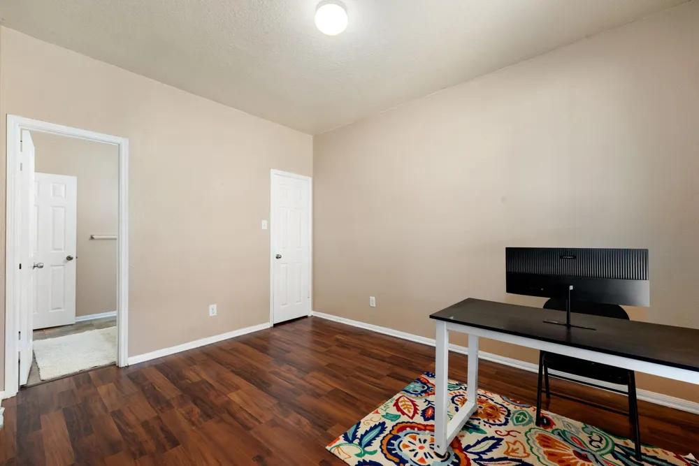 5911 Rosemary Circle Baytown, TX 77521