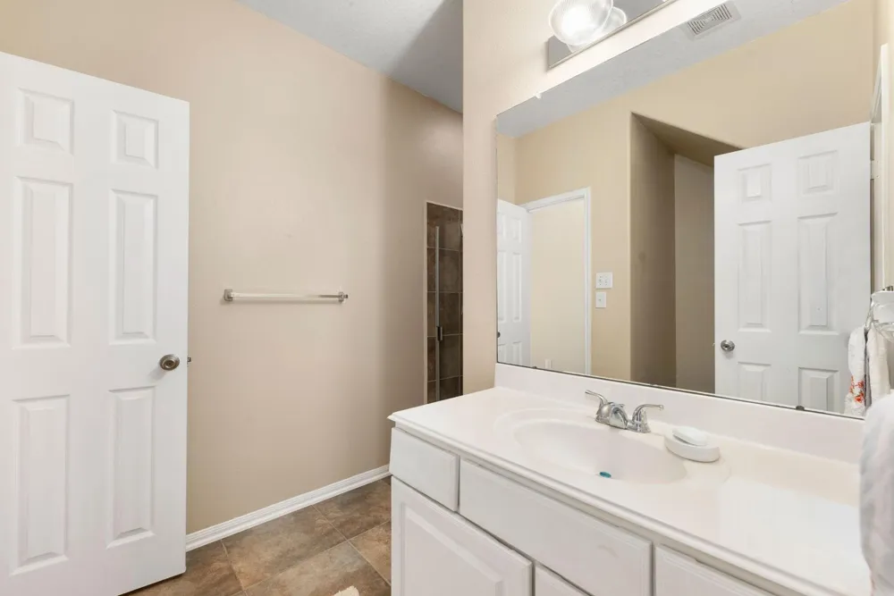 5911 Rosemary Circle Baytown, TX 77521