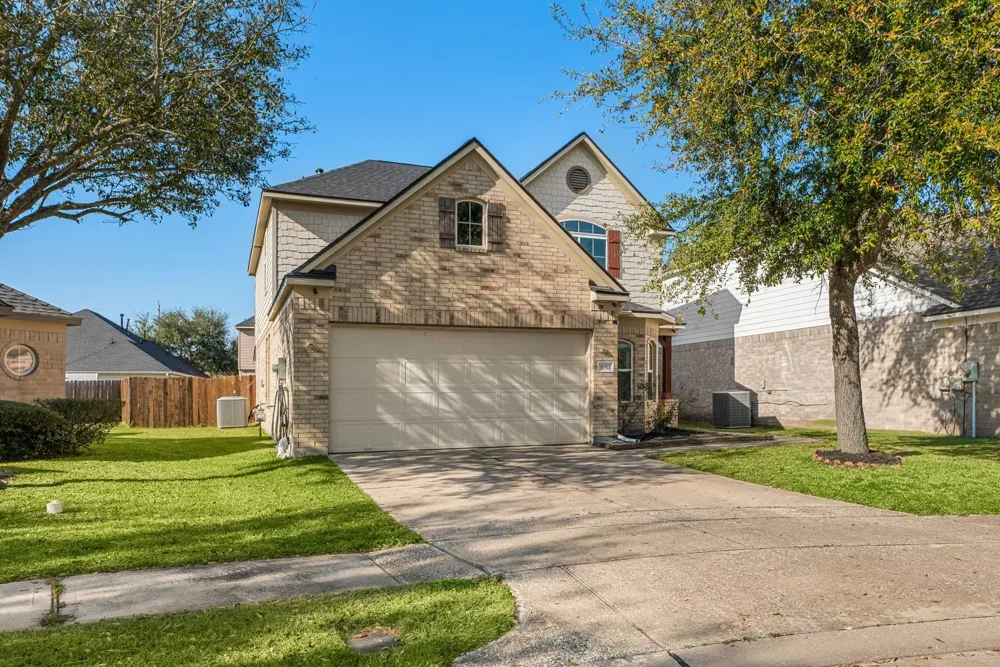 5911 Rosemary Circle Baytown, TX 77521
