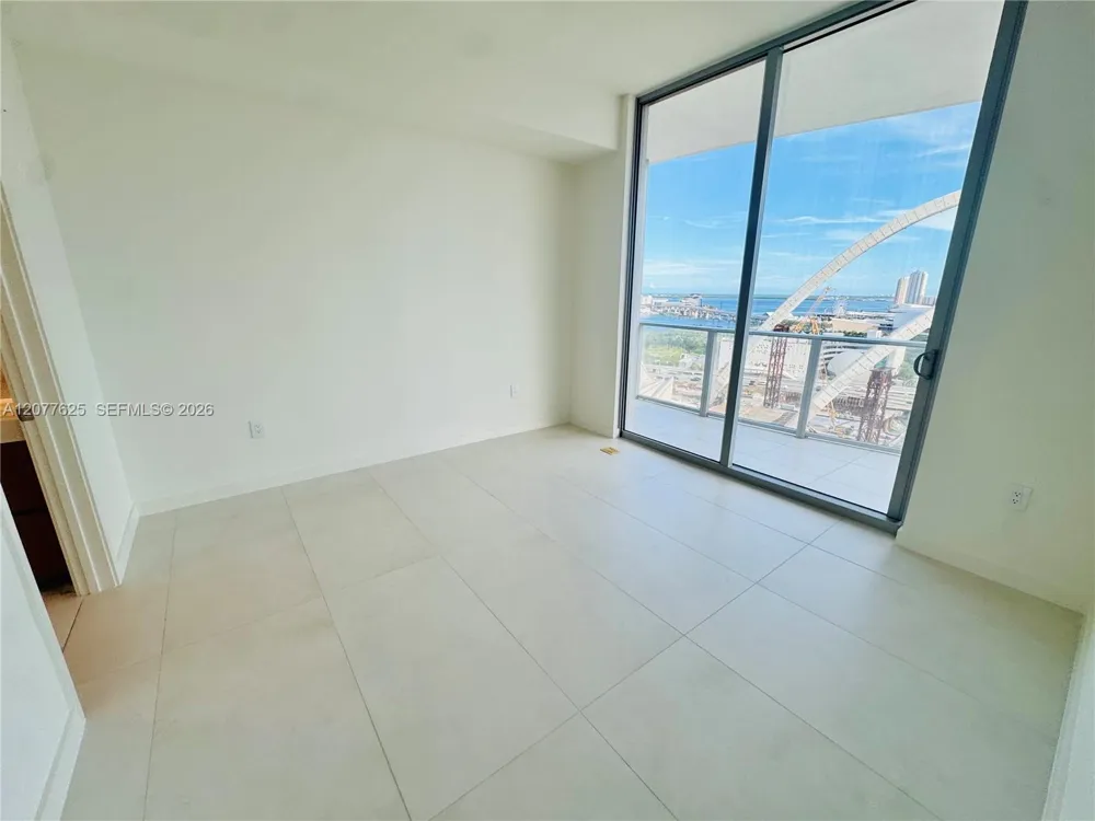 1400 Biscayne Blvd #1802 Miami, FL 33132
