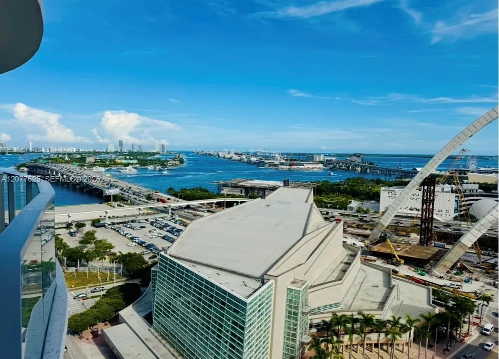 1400 Biscayne Blvd #1802 Miami, FL 33132