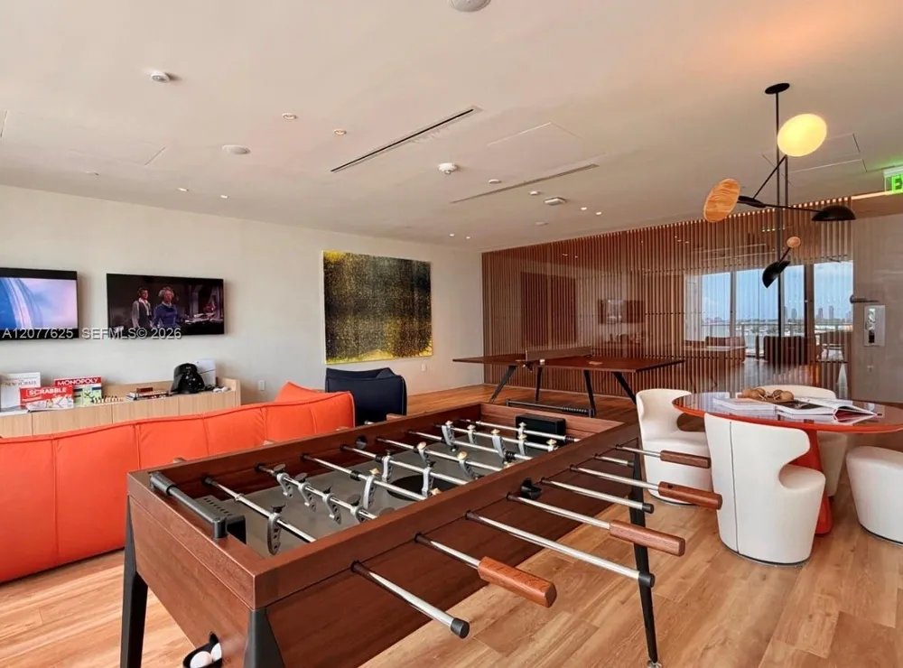 1400 Biscayne Blvd #1802 Miami, FL 33132