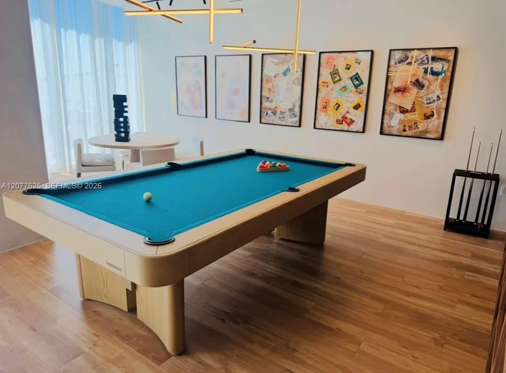 1400 Biscayne Blvd #1802 Miami, FL 33132