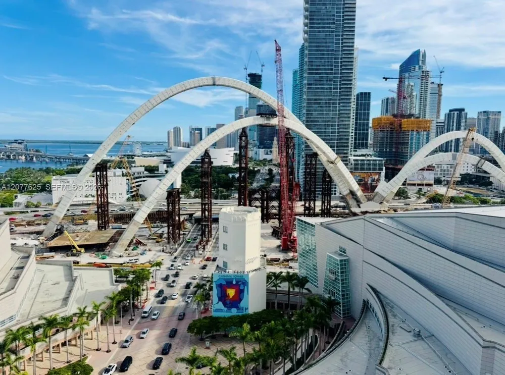 1400 Biscayne Blvd #1802 Miami, FL 33132