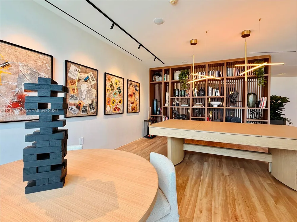 1400 Biscayne Blvd #1802 Miami, FL 33132