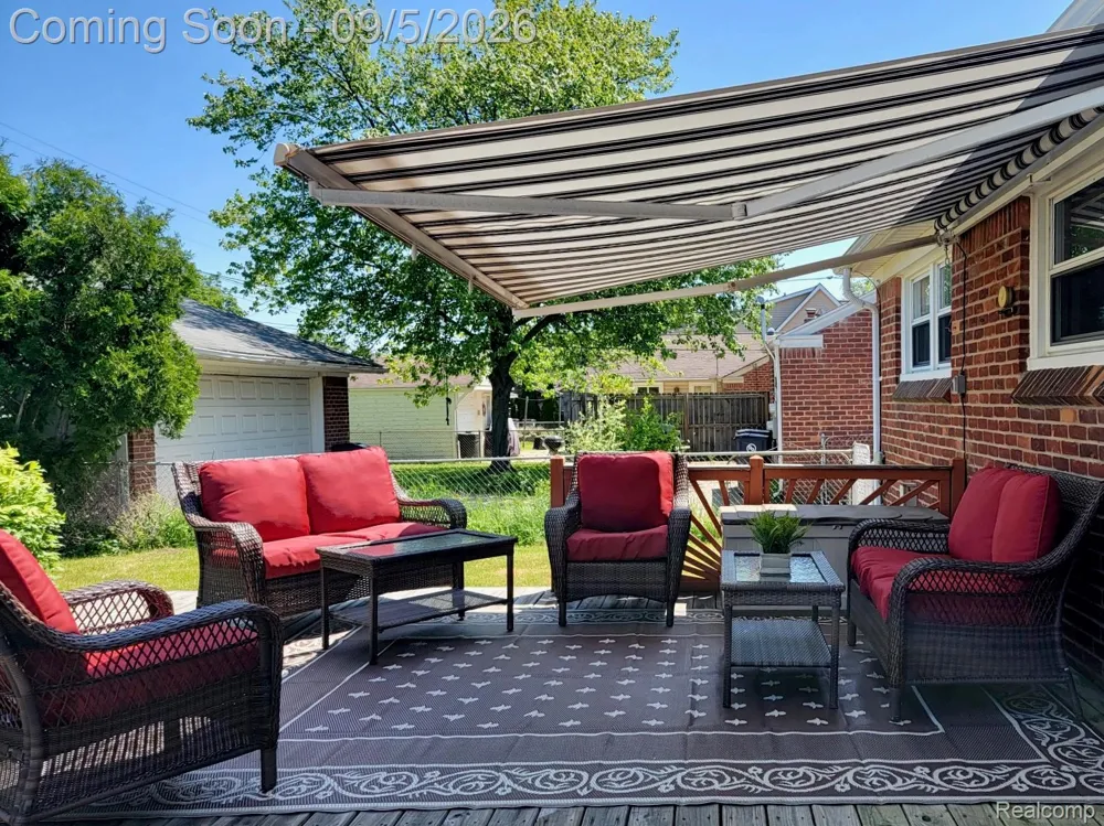 322 Jeffrey Avenue Royal Oak City, MI 48073