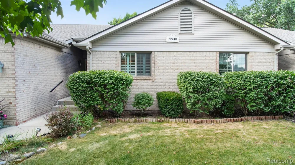22240 Quail Run Circle #1 South Lyon City, MI 48178