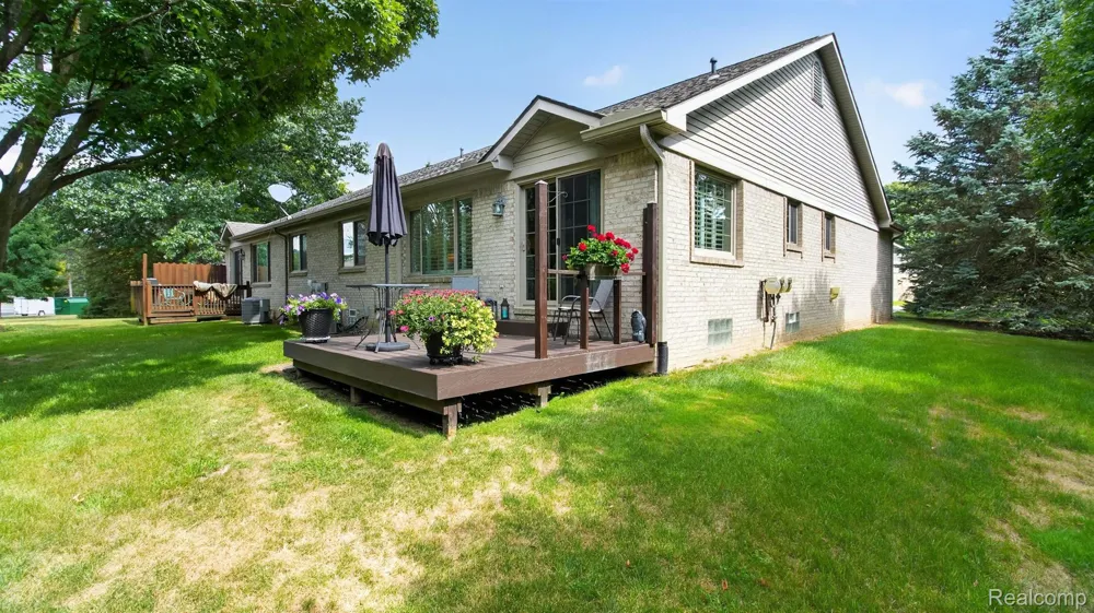 22240 Quail Run Circle #1 South Lyon City, MI 48178