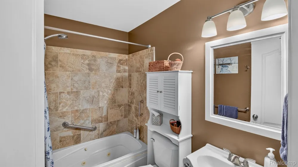 22240 Quail Run Circle #1 South Lyon City, MI 48178
