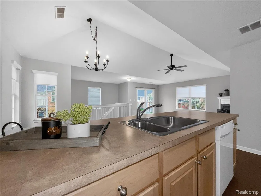 731 Amberly Drive #C Waterford Charter Township, MI 48328