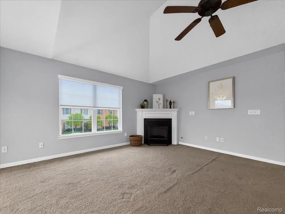 731 Amberly Drive #C Waterford Charter Township, MI 48328