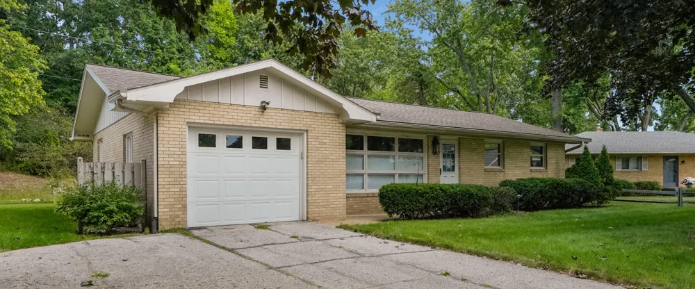 2197 Ann Drive St Joseph City, MI 49085