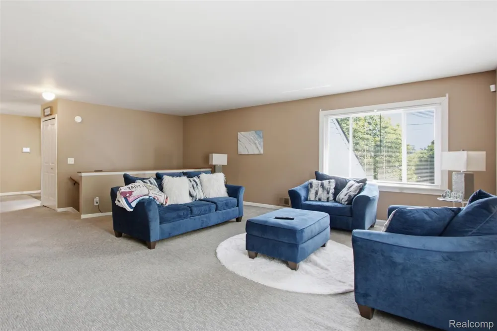 735 Claire Pointe Circle St Clair Shores City, MI 48081