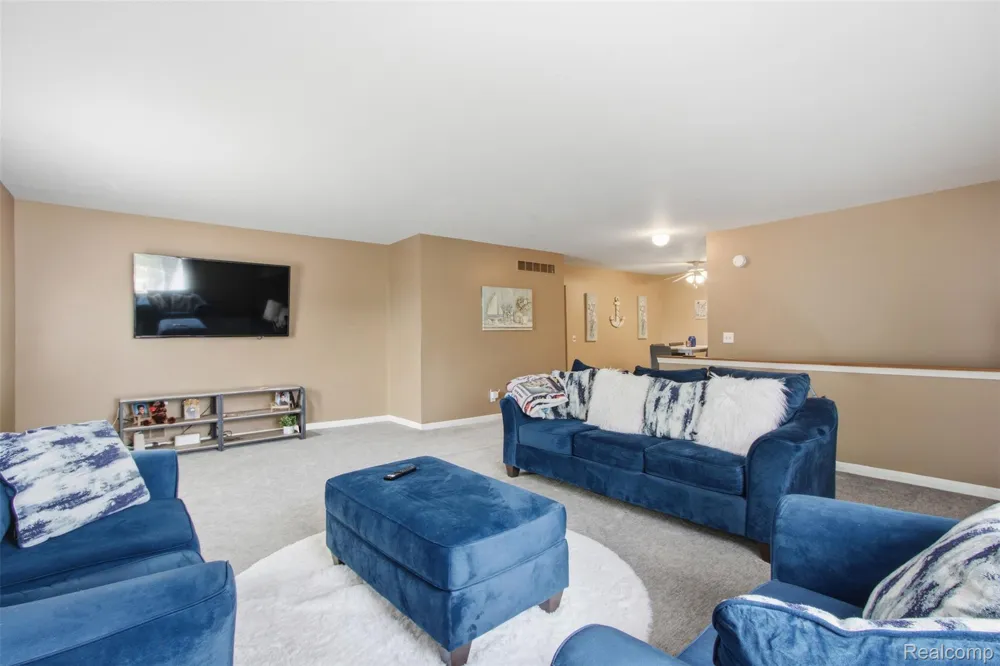 735 Claire Pointe Circle St Clair Shores City, MI 48081