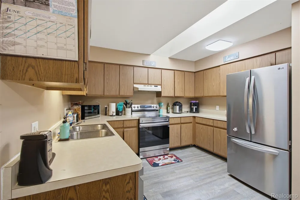 735 Claire Pointe Circle St Clair Shores City, MI 48081