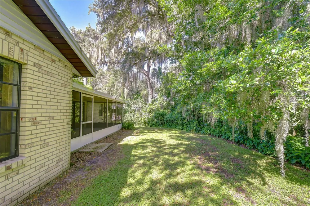 716 WESTWOOD DRIVE Brandon, FL 33511