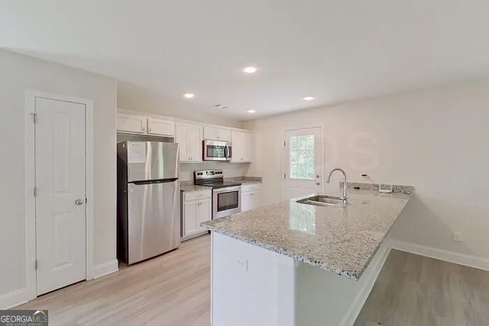 223 Western Red Cedar DR Springfield, GA 31329