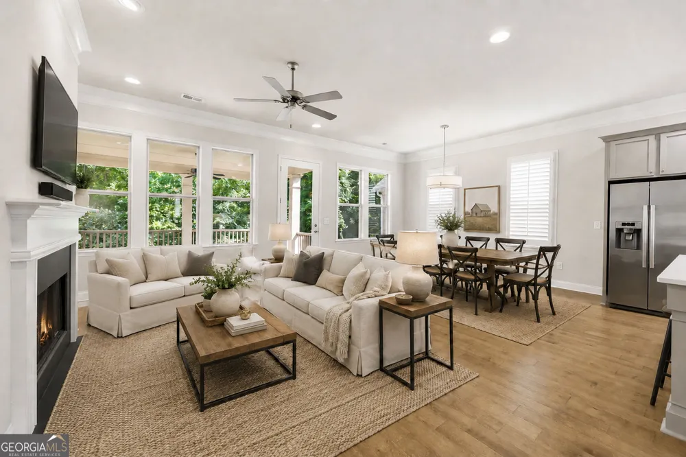 333 Little Pine LN Woodstock, GA 30188