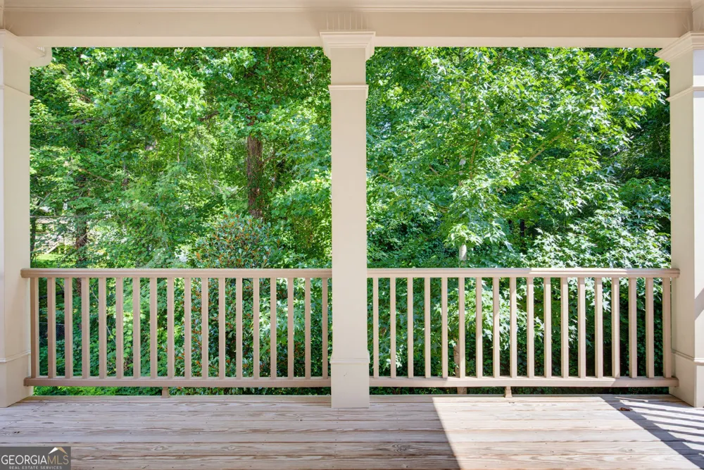 333 Little Pine LN Woodstock, GA 30188