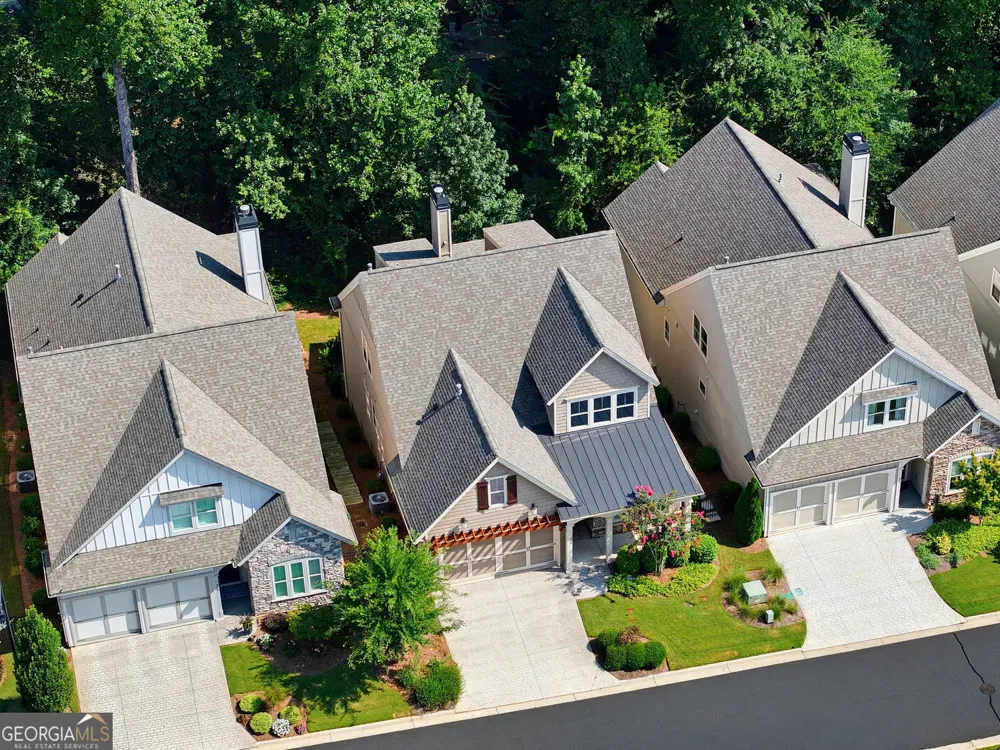 333 Little Pine LN Woodstock, GA 30188