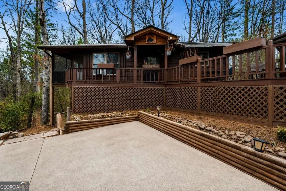 279 Cindy Cove RD Blairsville, GA 30512