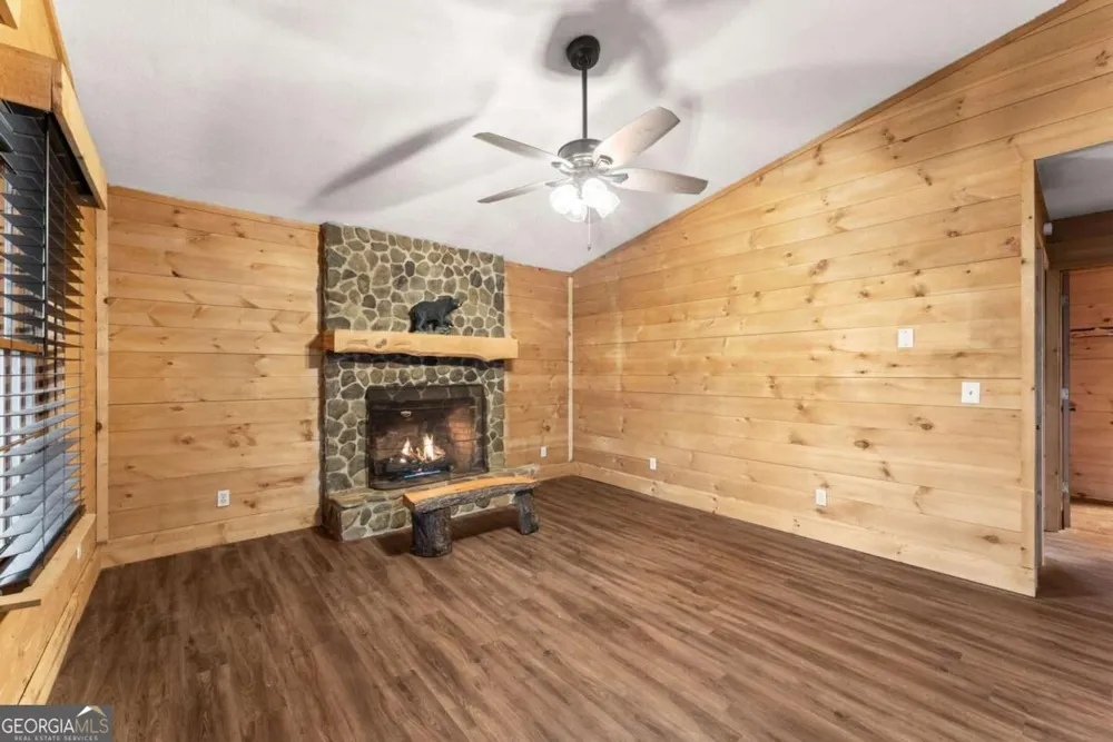 279 Cindy Cove RD Blairsville, GA 30512