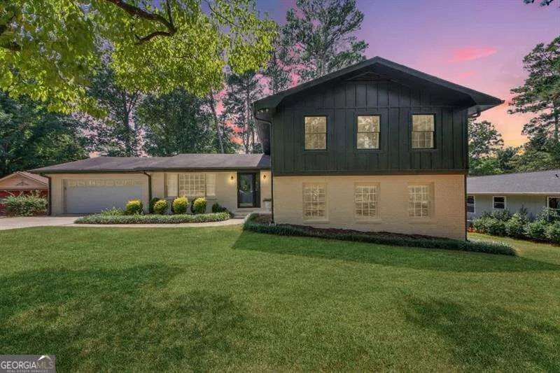 2204 Pine Point DR Lawrenceville, GA 30043