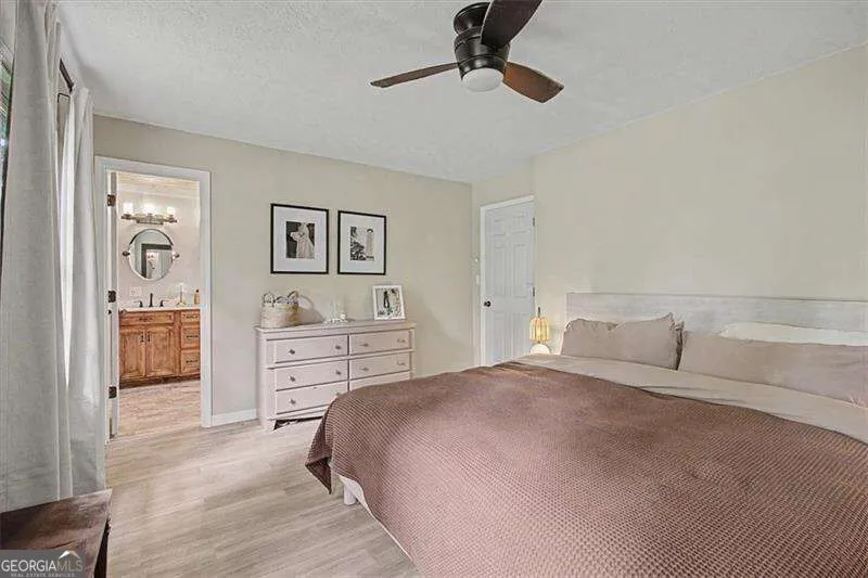 2204 Pine Point DR Lawrenceville, GA 30043
