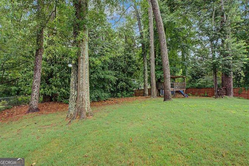2204 Pine Point DR Lawrenceville, GA 30043