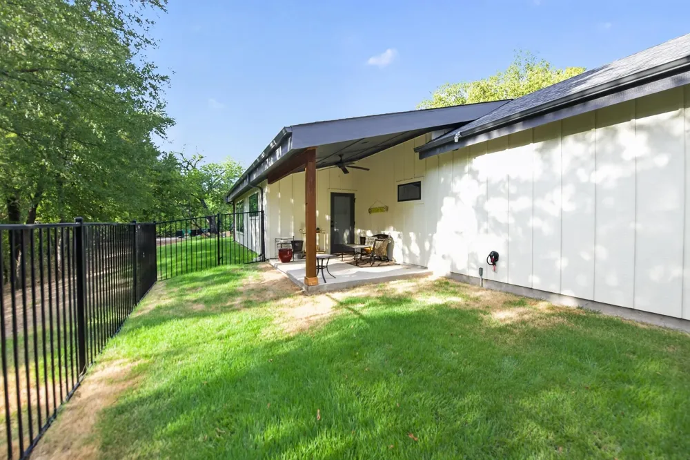 802 Stevens Street Bridgeport, TX 76426