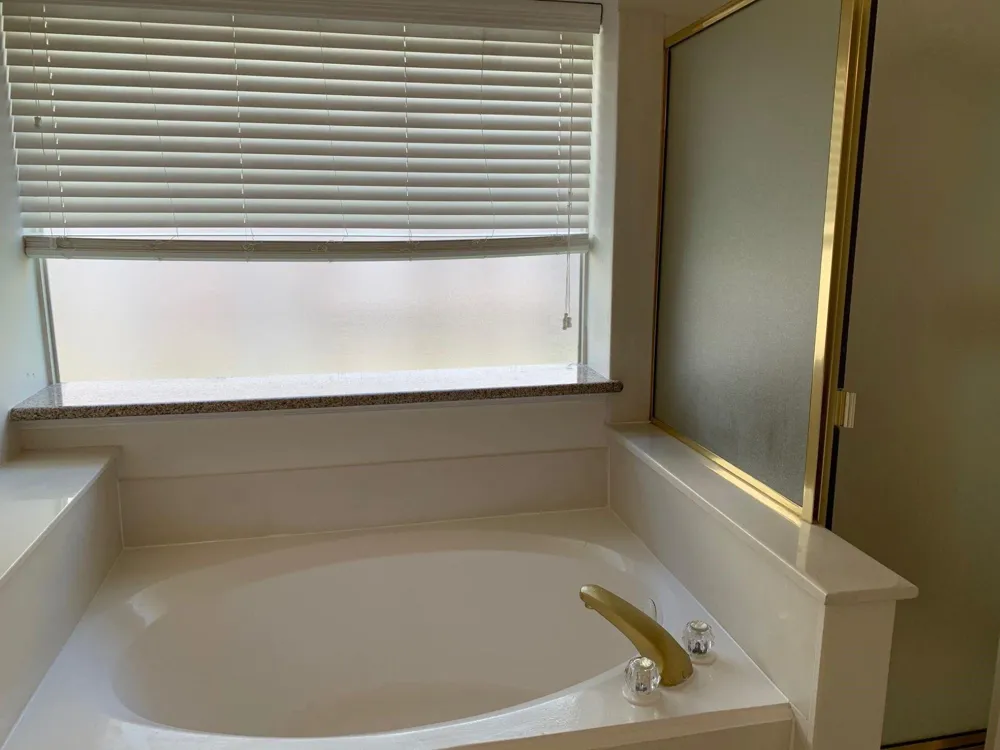 1710 Emerald Lake Court Houston, TX 77062