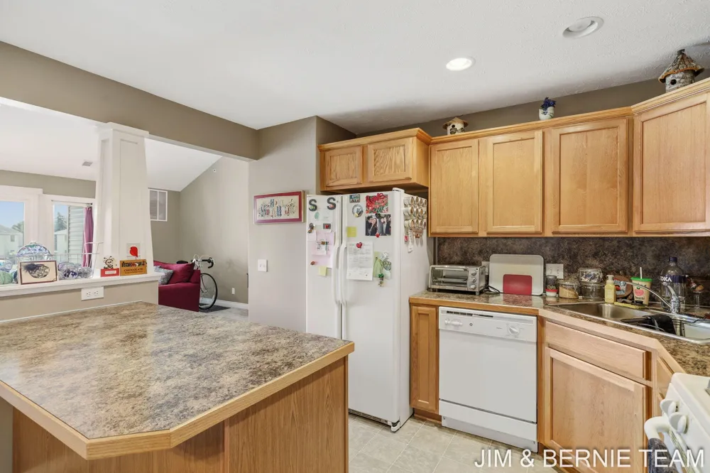 3042 W Crystal Waters Drive #6 Holland, MI 49424