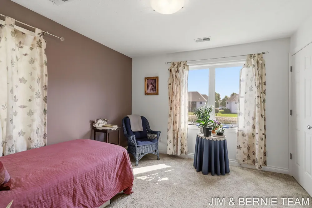 3042 W Crystal Waters Drive #6 Holland, MI 49424