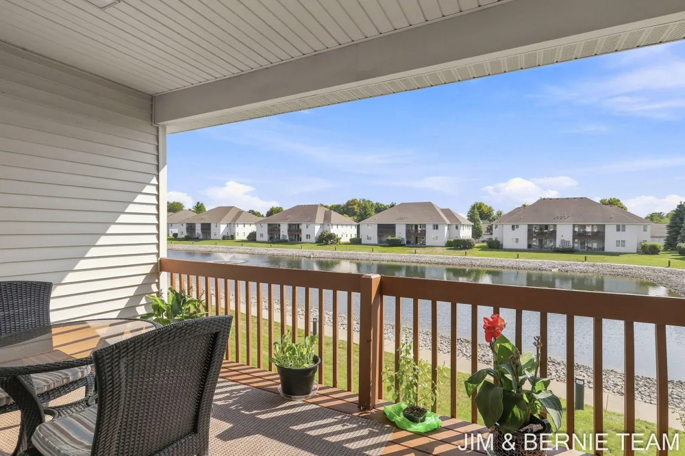 3042 W Crystal Waters Drive #6 Holland, MI 49424